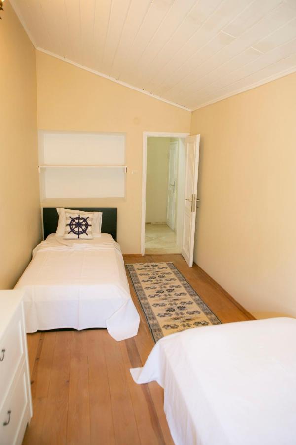 Annemin Harabesi Otel Çeşme Esterno foto