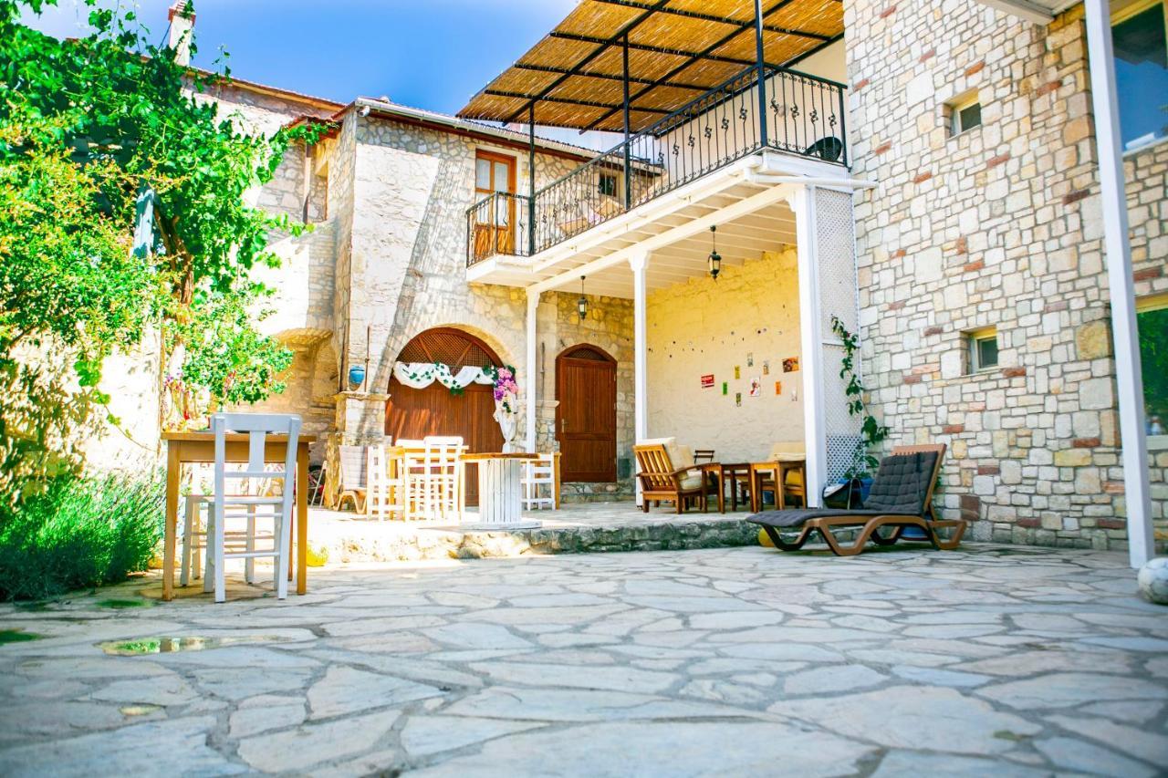 Annemin Harabesi Otel Çeşme Esterno foto