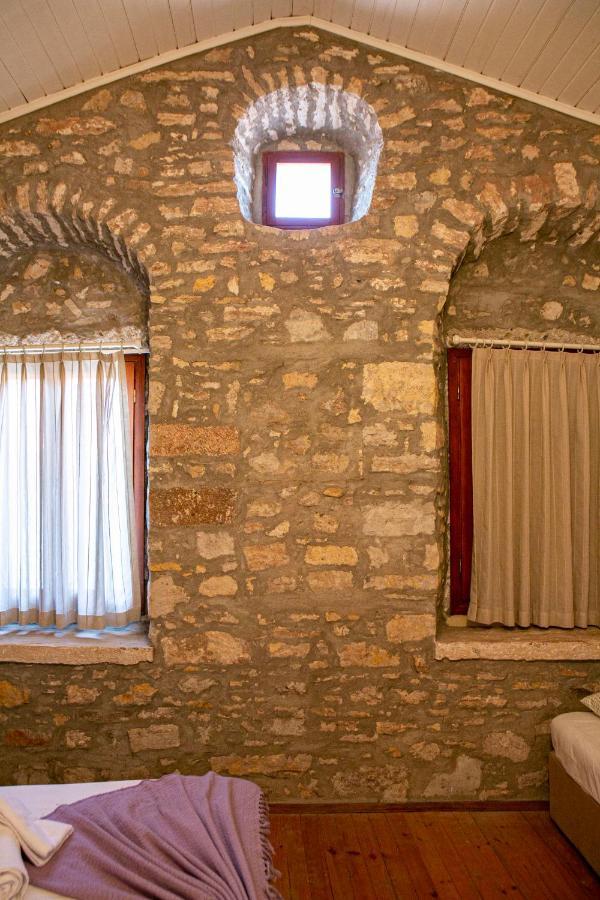 Annemin Harabesi Otel Çeşme Esterno foto