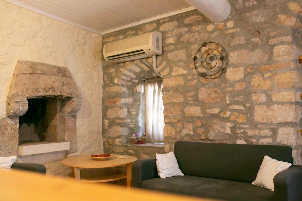 Annemin Harabesi Otel Çeşme Esterno foto