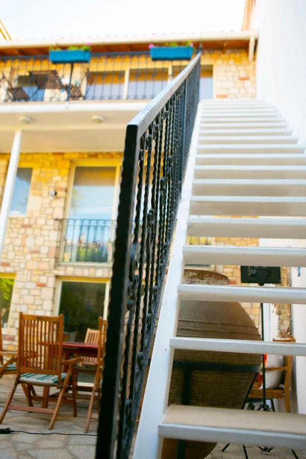Annemin Harabesi Otel Çeşme Esterno foto