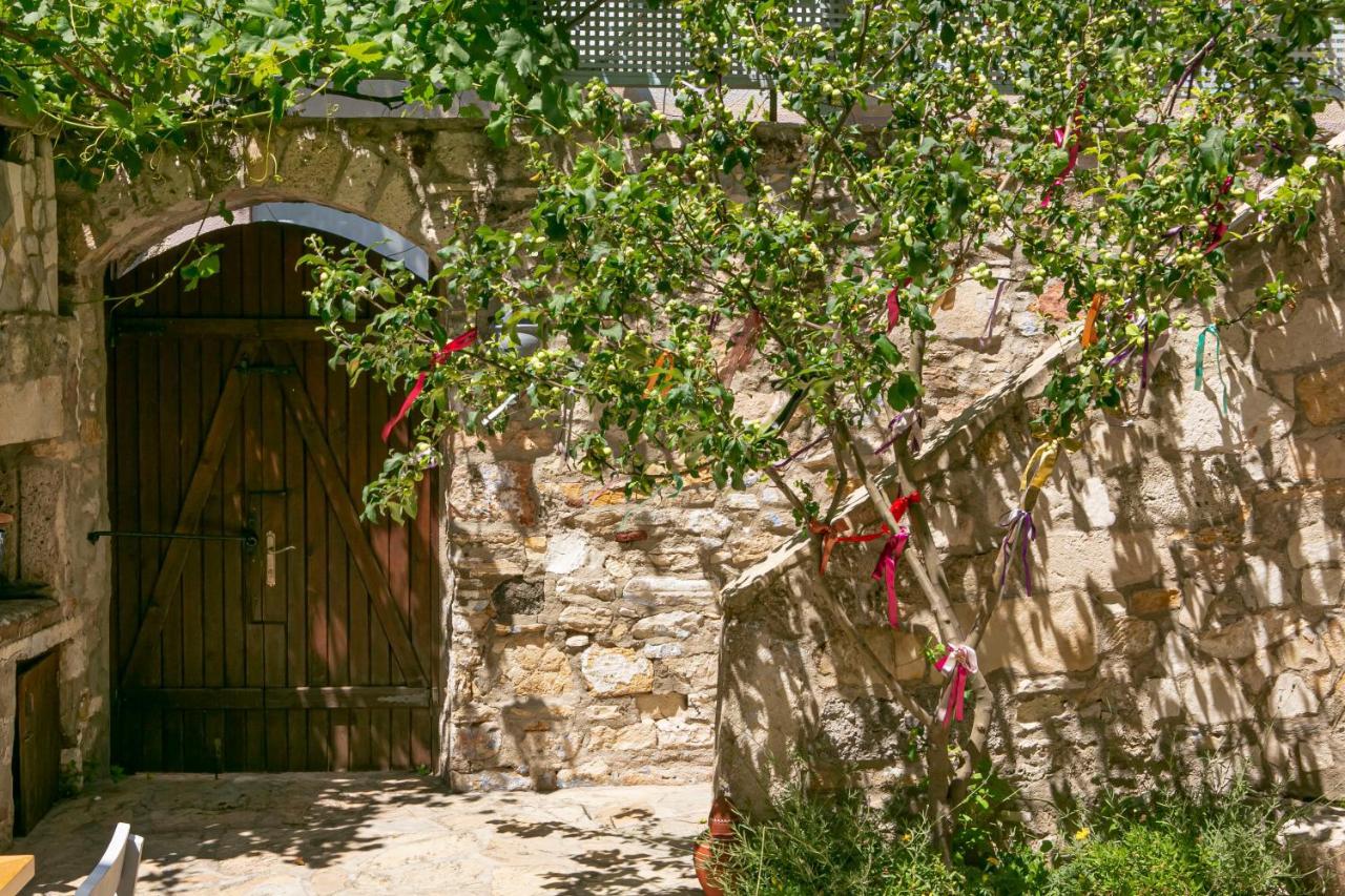 Annemin Harabesi Otel Çeşme Esterno foto