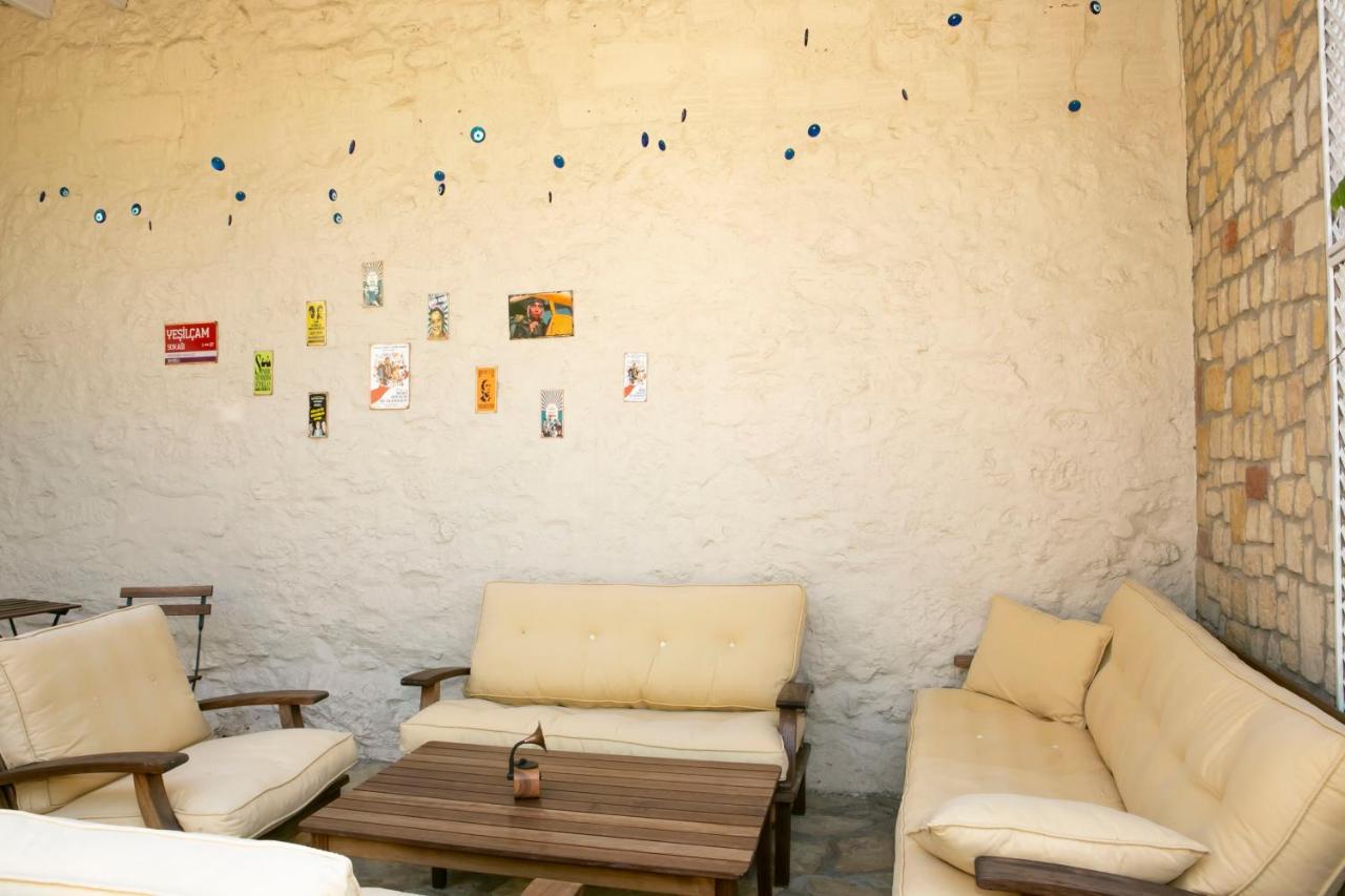 Annemin Harabesi Otel Çeşme Esterno foto