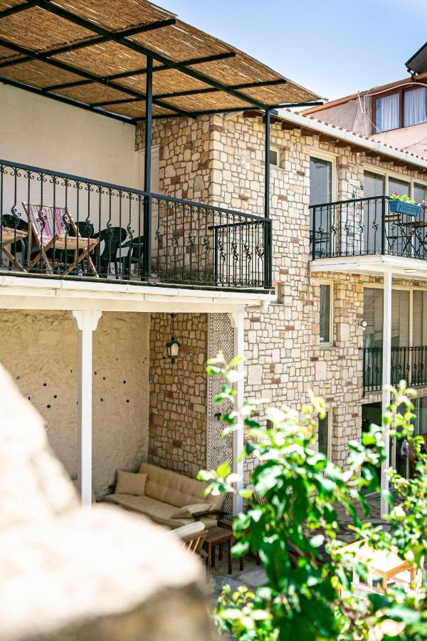 Annemin Harabesi Otel Çeşme Esterno foto