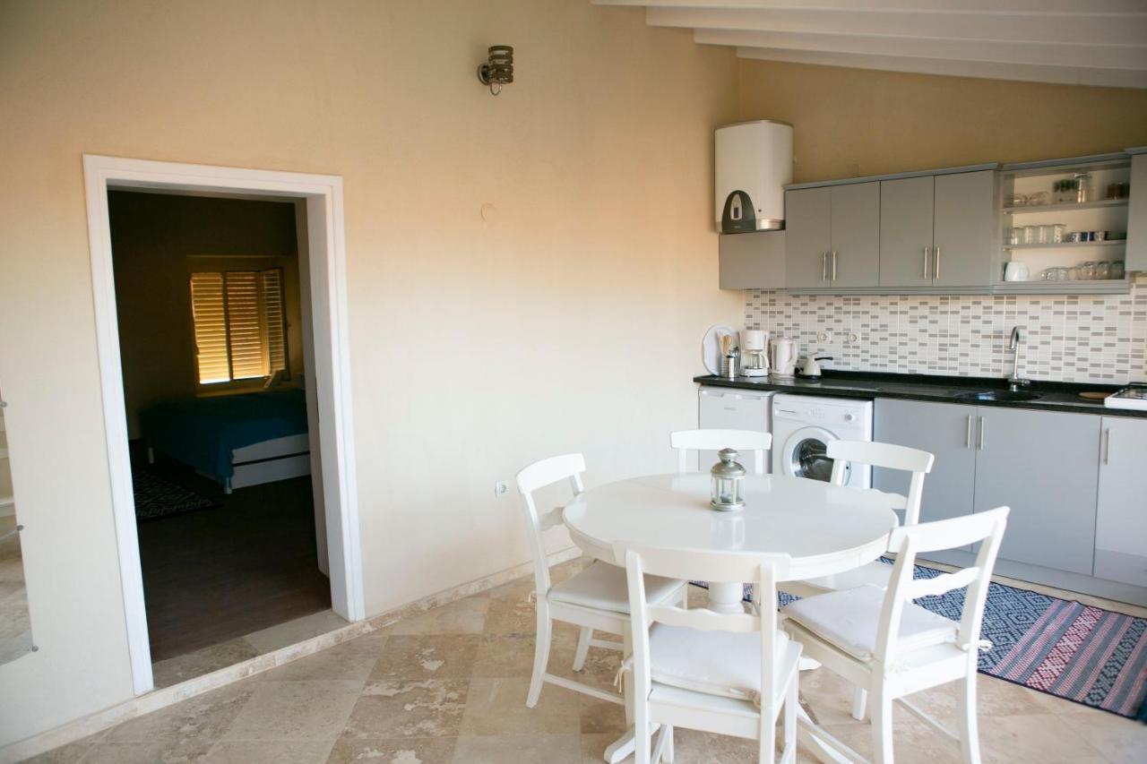 Annemin Harabesi Otel Çeşme Esterno foto