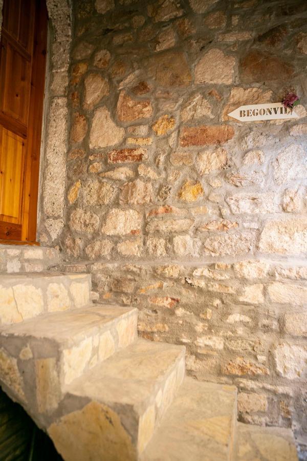 Annemin Harabesi Otel Çeşme Esterno foto
